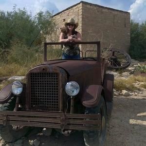 Meet your Posher, Bobbie